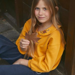 Sudadera Mostaza bordada | Birinit Petit